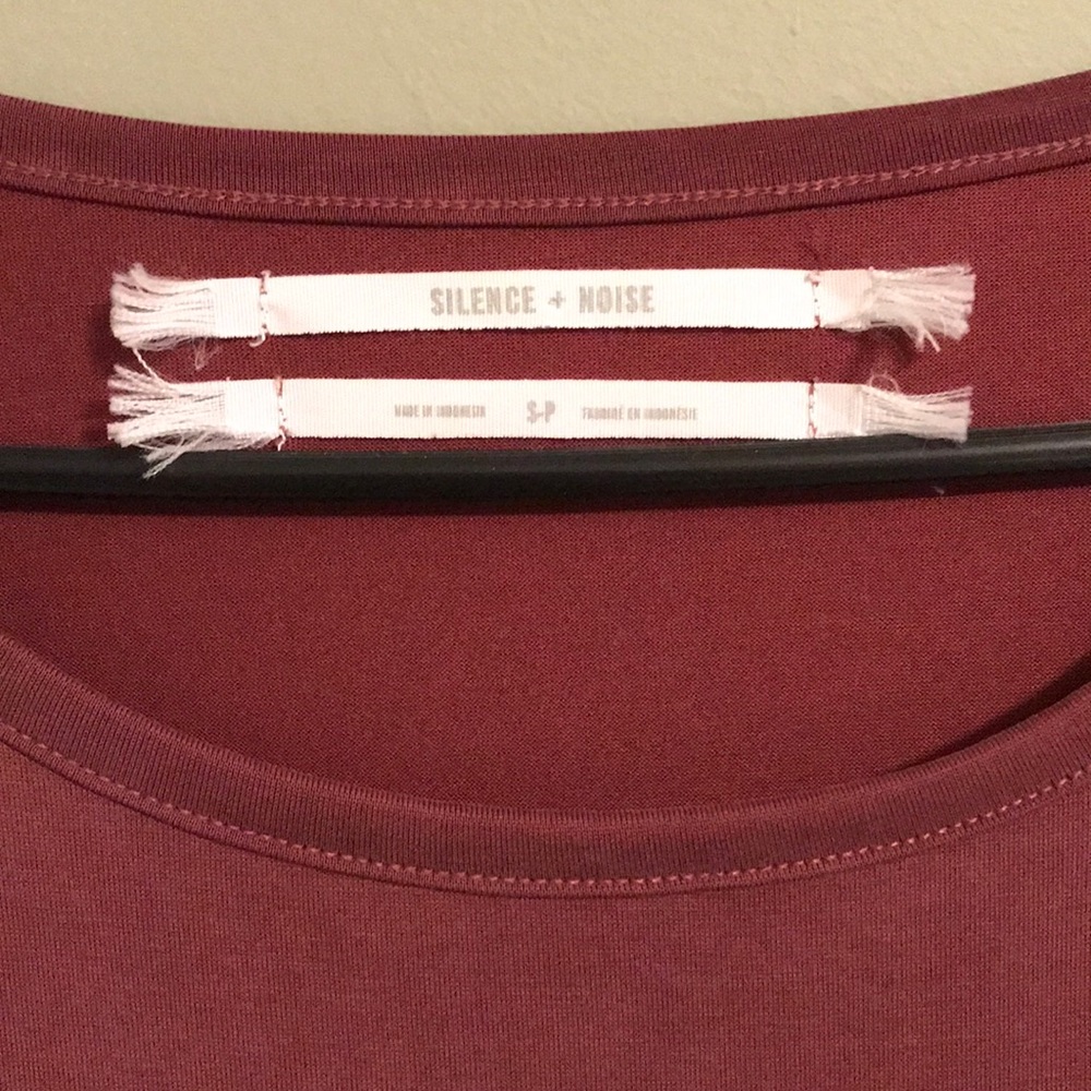 Urban Outfitters Silence + Noise Drapery S Top - Picture 4 of 5